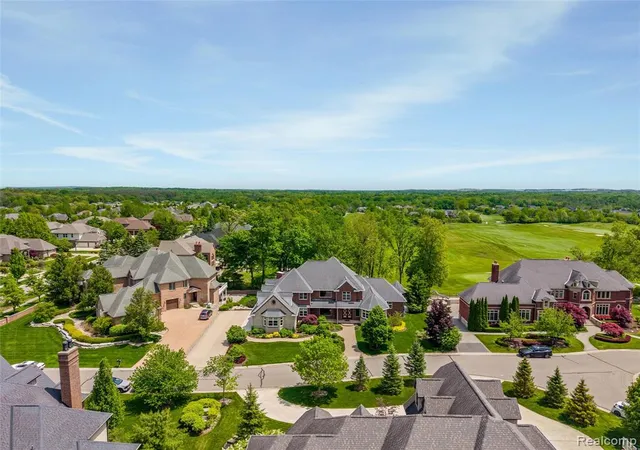 Photo 2 of Single family home for sale at 7432 Foxburg Ct, Clarkston, MI 48348 5060 | MLS# 60999124 | Listing updated on 2026-08-25