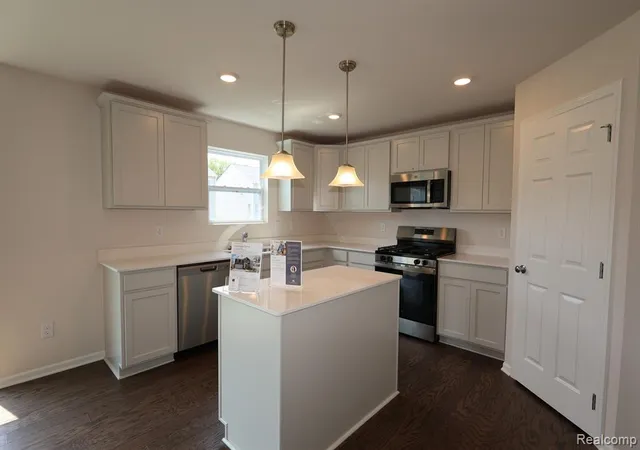 2nd image of 610 Harvest Wy, Chelsea, MI 48118 | MLS# 61006157