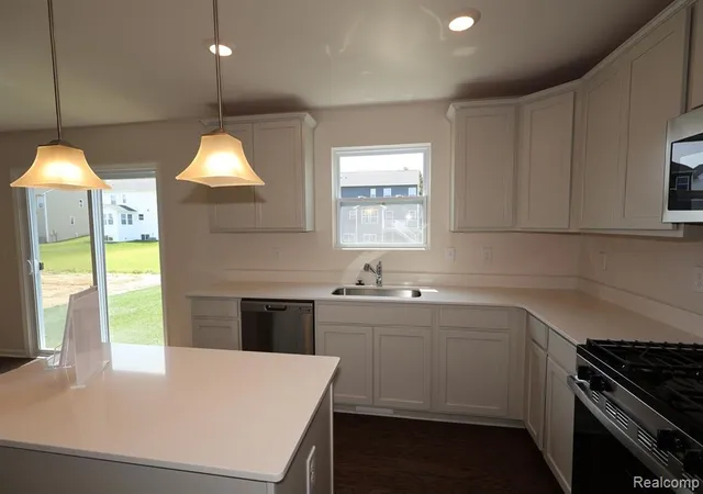 4th image of 610 Harvest Wy, Chelsea, MI 48118 | MLS# 61006157