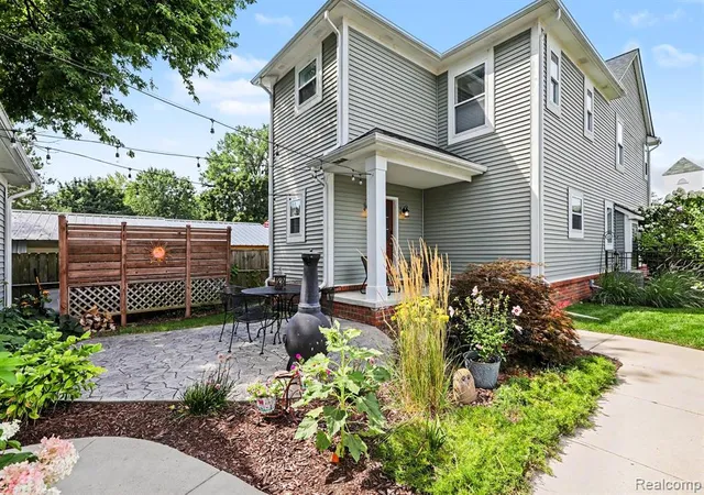 Photo 2 of Single family home for sale at 3085 Harrison Ave, Rochester Hills, MI 48307 5562 | MLS# 61024218 | Listing updated on 2026-08-29