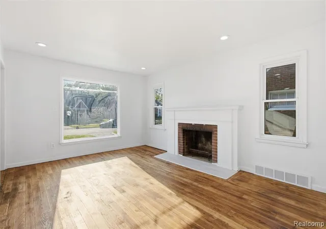 4th image of 18636 Mark Twain St, Detroit, MI 48235 2550 | MLS# 61006058