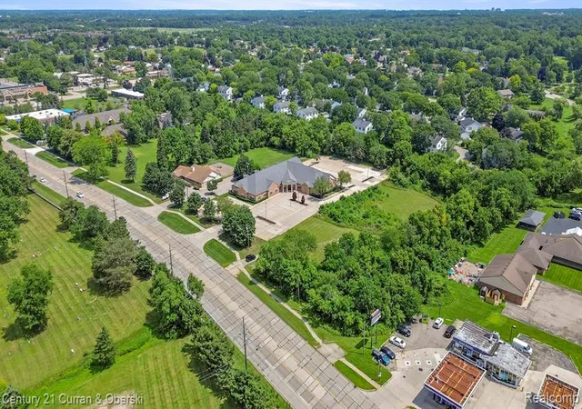 5th image of 38500 Garfield Rd, Clinton Township, MI 48038 | MLS# 60947957