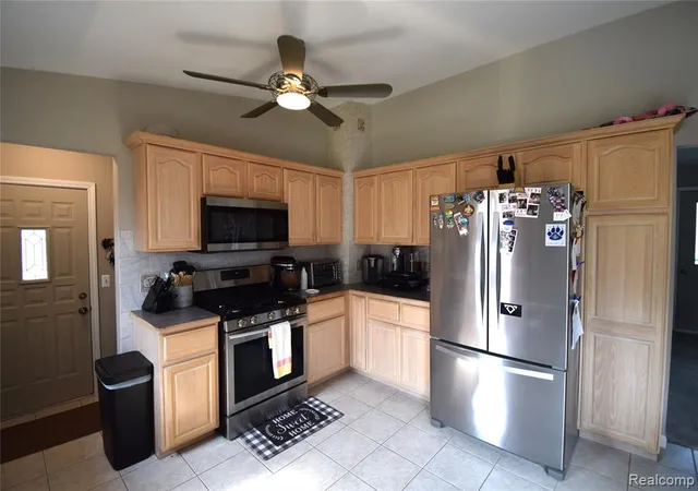 Photo 4 of Sale Pending at 50380 Pembroke Dr, Chesterfield, MI 48047 | MLS# 61015274 | Listing updated on 2026-07-30