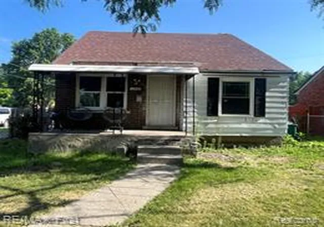Homes for sale in Detroit, MI | 14101 E State Fair St, Detroit, MI 48205 | MLS# 61009019