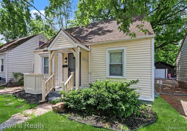 Photo 2 of Single family home for sale at 7461 Lamphere, Redford, MI 48239 1071 | MLS# 61014348 | Listing updated on 2026-10-20
