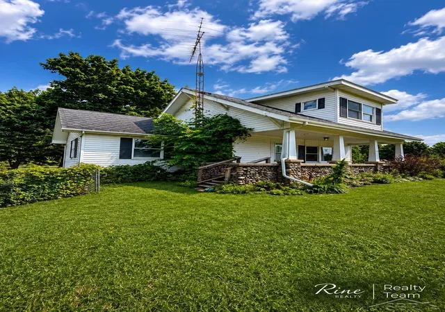 Photo 4 of Single family home for sale at 115 Perrin St, Cement City, MI 49233 | MLS# 50219931 | Listing updated on 2026-09-04