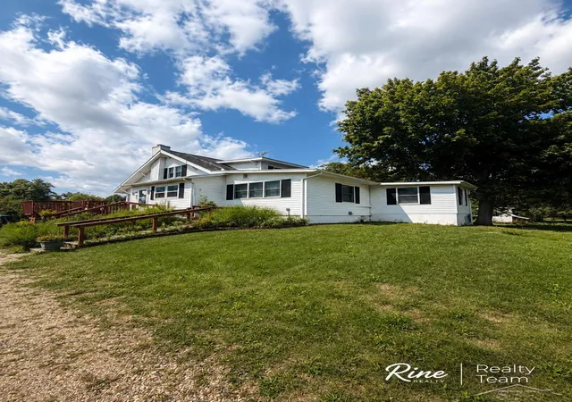 Photo 5 of Single family home for sale at 115 Perrin St, Cement City, MI 49233 | MLS# 50219931 | Listing updated on 2026-09-04