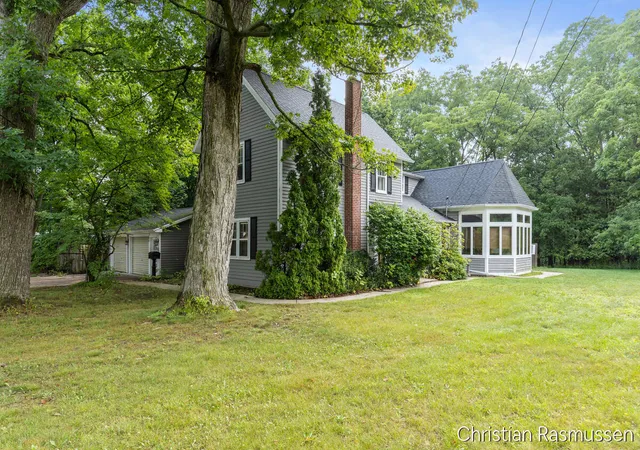2nd image of 706 S Baldwin St, Greenville, MI 48838 | MLS# 70553558