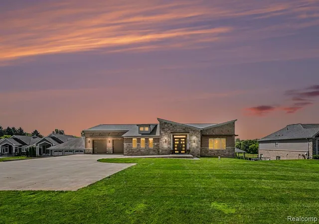 Photo 1 of Single family home for sale at 2943 Sleeth Rd, Commerce Township, MI 48382 | MLS# 61009260 | Listing updated on 2026-10-04