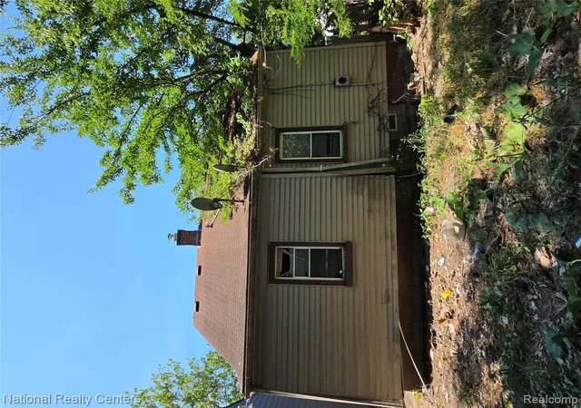 Photo 3 of Sale Pending at 9344 Sussex St, Detroit, MI 48228 2324 | MLS# 61022980 | Listing updated on 2026-09-15
