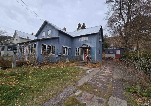 Homes for sale in Hancock, MI | 20904 E 2nd St, Hancock, MI 49930 | MLS# 50207239