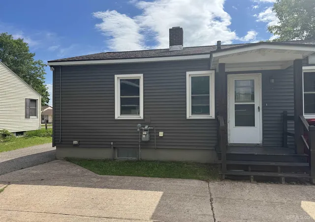 Photo 3 of Single family home for sale at 125 N Daisy St, Ishpeming, MI 49849 | MLS# 50212269 | Listing updated on 2026-07-01