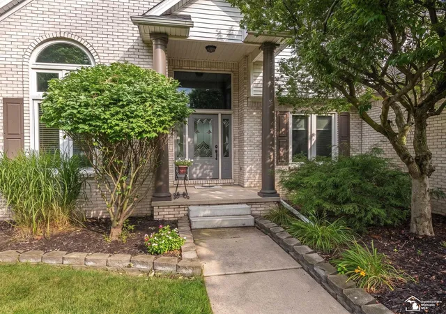 Photo 3 of Sale Pending at 367 Golfview Way, Monroe, MI 48162 | MLS# 50219311 | Listing updated on 2026-08-28