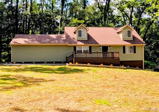 Photo 1 of Sale Pending at 15196 Shiawassee Dr, Byron, MI 48418 9094 | MLS# 61025341 | Listing updated on 2026-09-01