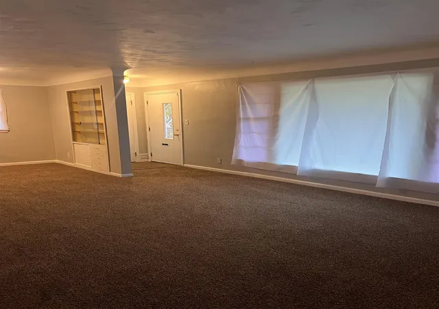Photo 2 of Single family home for sale at 2910 Shawnee Ave, Flint, MI 48507 | MLS# 50161340 | Listing updated on 2026-08-06
