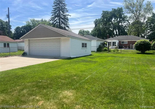 Homes for sale in Livonia, MI | 31221 Westfield St, Livonia, MI 48150 | MLS# 60998061