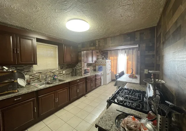 4th image of 6578 Montrose St, Detroit, MI 48228 | MLS# 70474892