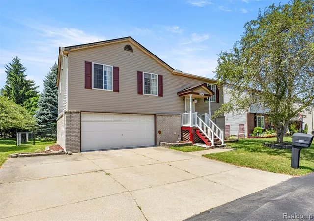 Homes for sale in Westland, MI | 1786 Daisey Ln, Westland, MI 48186 | MLS# 60956025