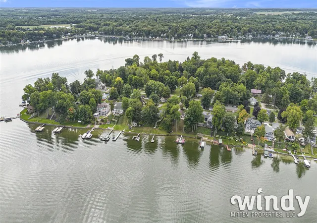 Homes for sale in Coloma, MI | 7927 Lakewood Dr, Coloma, MI 49038 | MLS# 70493501