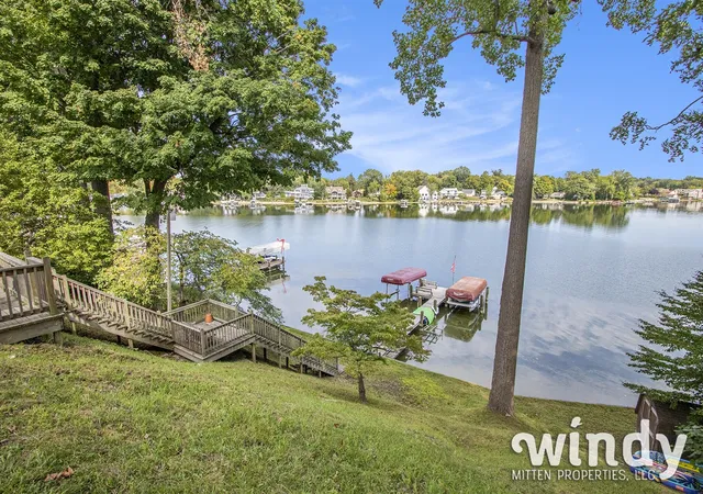 Homes for sale in Coloma, MI | 7927 Lakewood Dr, Coloma, MI 49038 | MLS# 70493501