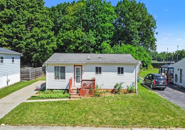 Homes for sale in Clio, MI | 565 Clarion St, Clio, MI 48420 | MLS# 50213904