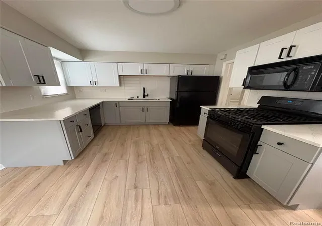 Photo 3 of Sale Pending at 105 W Evelyn Ave, Hazel Park, MI 48030 3108 | MLS# 61024737 | Listing updated on 2026-09-03