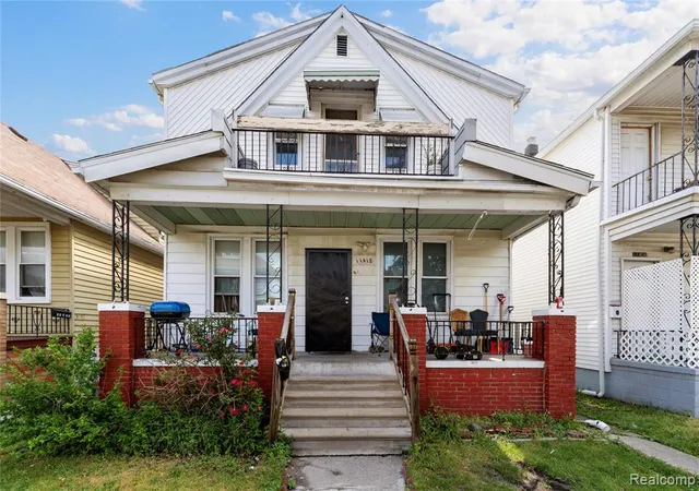 Homes for sale in Hamtramck, MI | 11418 Sobieski St, Hamtramck, MI 48212 | MLS# 61003804