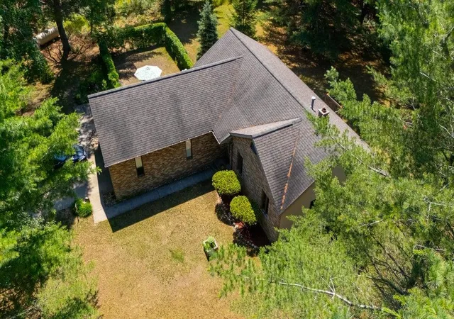 4th image of 3557 W Pinewood Dr, Roscommon, MI 48653 | MLS# 80070872