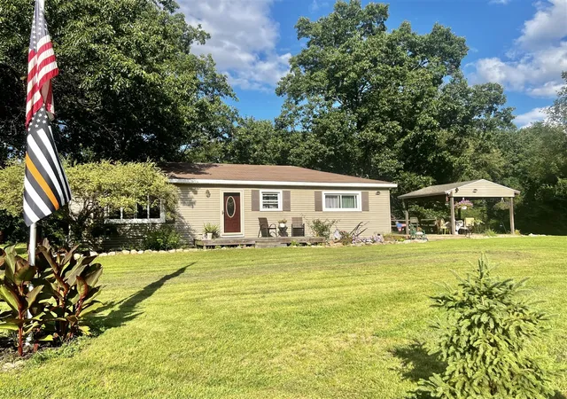 Photo 1 of Single family home for sale at 3979 W Bacon Rd, Hillsdale, MI 49242 | MLS# 70554667 | Listing updated on 2026-09-02