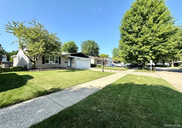 Homes for sale in Canton, MI | 39909 Lynn St, Canton, MI 48187 4276 | MLS# 61007714