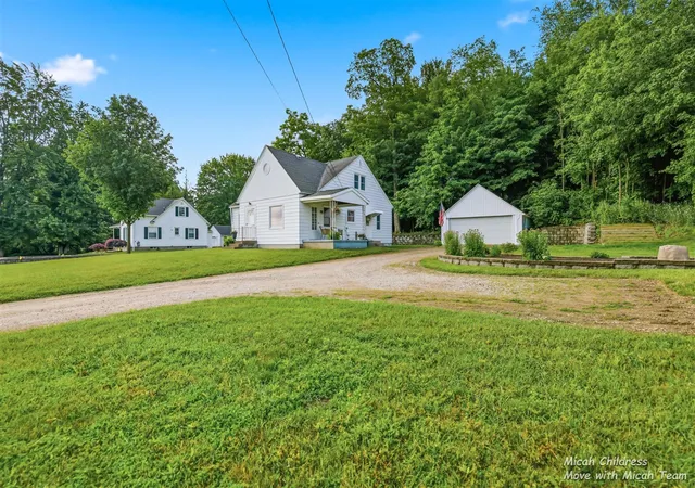 Homes for sale in Jenison, MI | 1950 Bauer Rd, Jenison, MI 49428 | MLS# 70540860