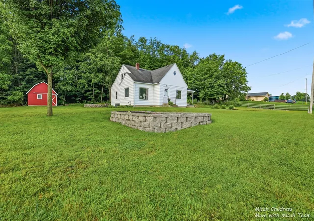 Homes for sale in Jenison, MI | 1950 Bauer Rd, Jenison, MI 49428 | MLS# 70540860