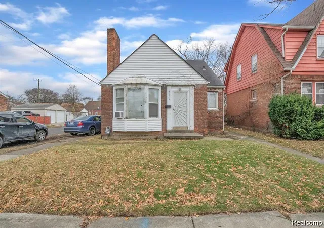 2nd image of 8362 Cloverlawn St, Detroit, MI 48204 | MLS# 60973110