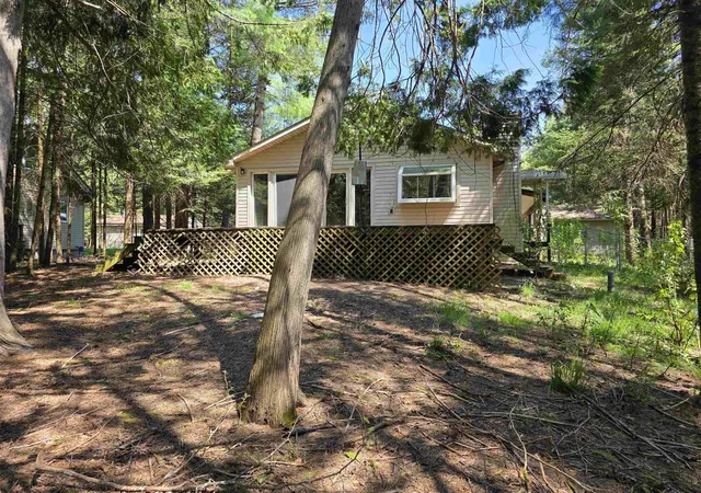 Homes for sale in Millersburg, MI | 12506 E Shore Dr, Millersburg, MI 49759 | MLS# 80065469