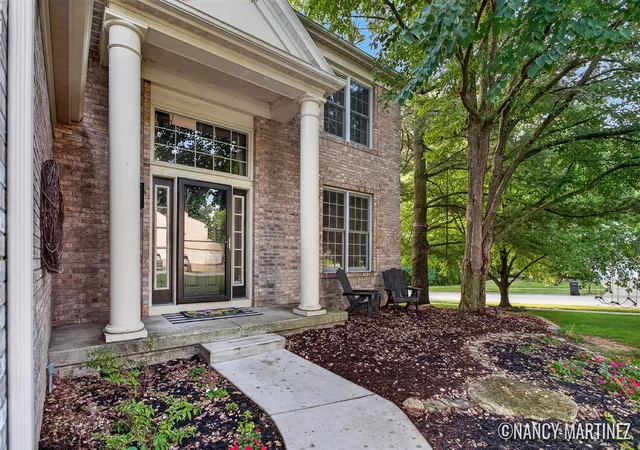 Photo 4 of Single family home for sale at 2554 Woodcreek Ct, Grand Rapids, MI 49546 | MLS# 70550830 | Listing updated on 2026-09-09