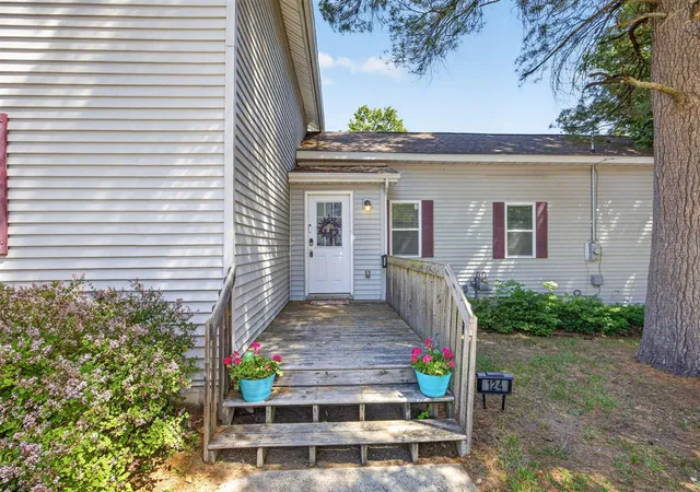 Photo 3 of Single family home for sale at 124 W Madison St, Big Rapids, MI 49307 | MLS# 70502066 | Listing updated on 2026-07-16