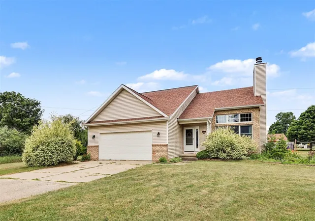 Photo 3 of Single family home for sale at 13575 Shaner Ave, Cedar Springs, MI 49319 | MLS# 70544642 | Listing updated on 2026-09-15