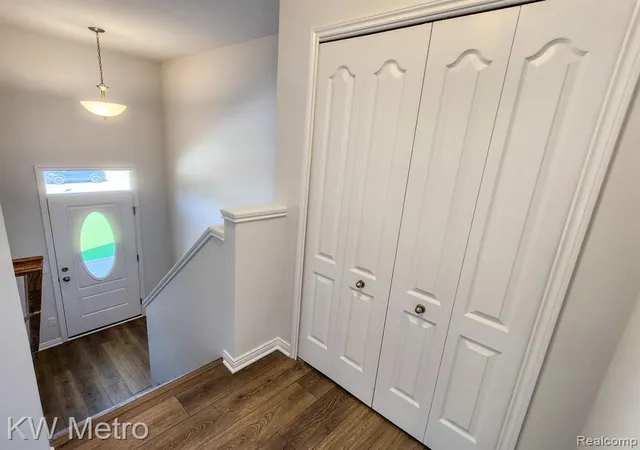 2nd image of 205 Whispering Pines Dr #11, Fenton, MI 48430 5303 | MLS# 60966489