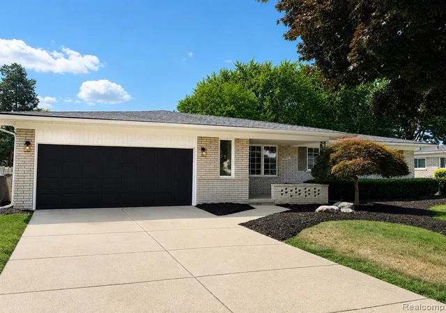 Photo 1 of Single family home for sale at 39501 Cobridge Dr, Clinton Township, MI 48038 2766 | MLS# 61024053 | Listing updated on 2026-08-27