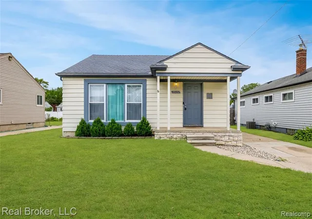 Homes for sale in Garden City, MI | 29454 Barton St, Garden City, MI 48135 | MLS# 61003877
