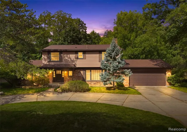 Photo 1 of Sale Pending at 25055 Arden Park Dr, Farmington Hills, MI 48336 | MLS# 61023185 | Listing updated on 2026-09-05