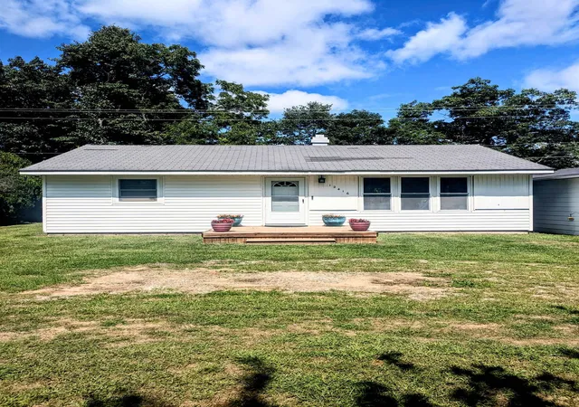Photo 2 of Single family home for sale at 12416 Silver Lake Rd, Byron, MI 48418 | MLS# 50219699 | Listing updated on 2026-08-31