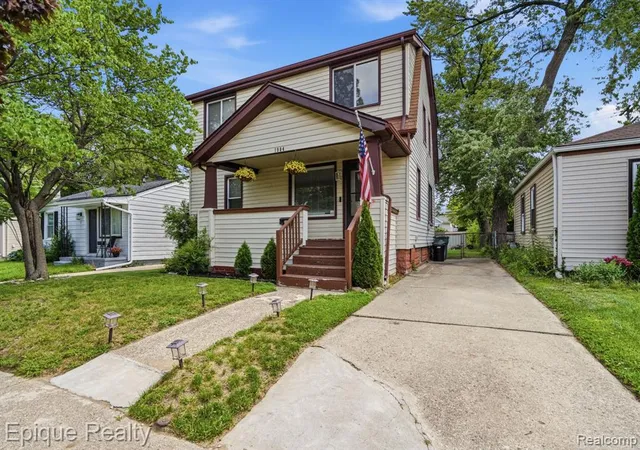 Homes for sale in Ferndale, MI | 1904 Farrow St, Ferndale, MI 48220 | MLS# 61009670