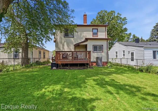 Homes for sale in Ferndale, MI | 1904 Farrow St, Ferndale, MI 48220 | MLS# 61009670
