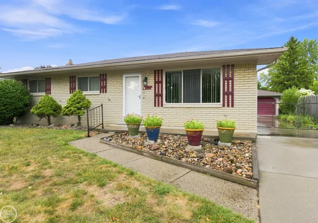Photo 2 of Sale Pending at 13457 Butler Dr, Sterling Heights, MI 48313 | MLS# 50219584 | Listing updated on 2026-09-30