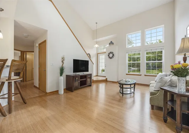 Photo 4 of Sale Pending at 270 Silver Ridge Dr, Holland, MI 49424 | MLS# 70479466 | Listing updated on 2025-11-25
