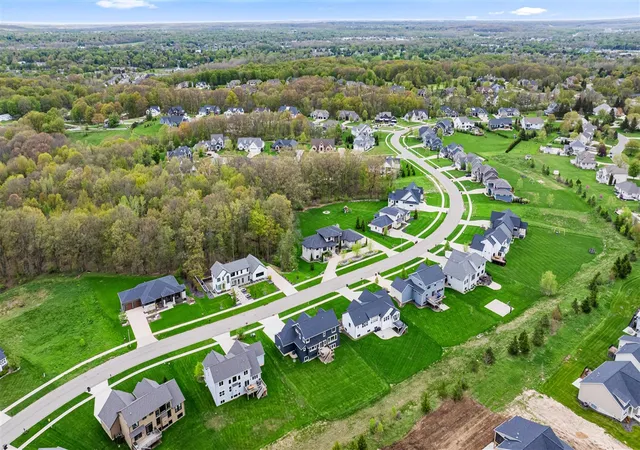 Homes for sale in Grandville, MI | 5584 Stonebridge Dr, Grandville, MI 49418 | MLS# 70530715