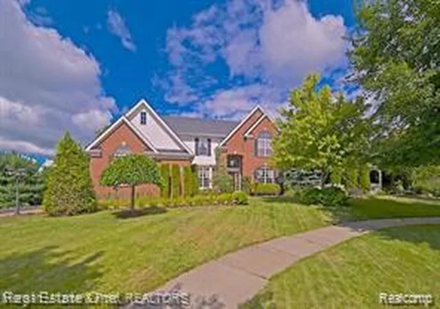 Photo 1 of Sale Pending at 5370 Plantation Dr, Commerce Township, MI 48382 | MLS# 60989905 | Listing updated on 2026-07-07
