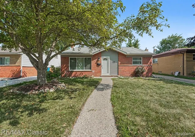 Photo 2 of Sale Pending at 1347 Elliott Ave, Madison Heights, MI 48071 | MLS# 61017334 | Listing updated on 2026-08-14