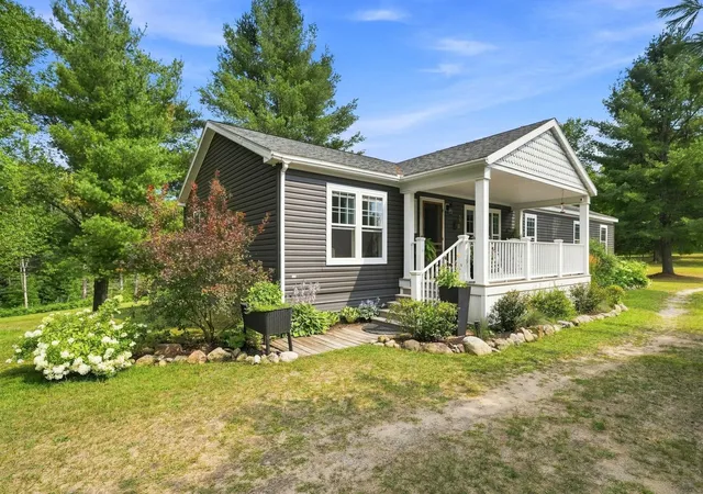 5th image of 21222 21 Mile Rd, Tustin, MI 49688 | MLS# 80072551